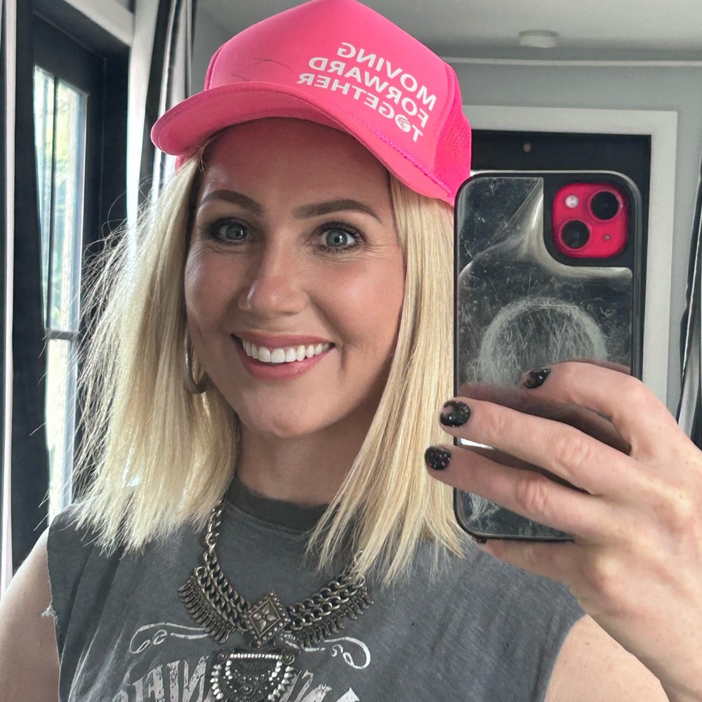 SAVVI : Moving Forward Together Bold Pink Mesh Cap